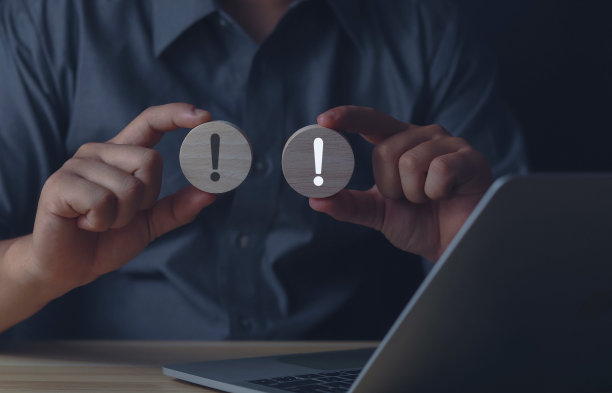 显示显著的感叹号。图片下载