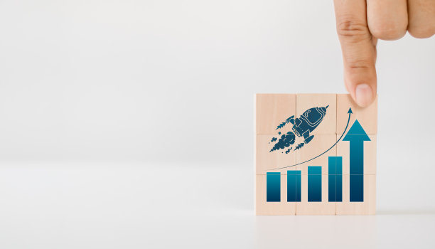 增长黑客的概念，一个图表和一个火箭飞起来。一种现代的营销方法，结合创造力和技术悟性来快速增加业务增长，并通过自动化来推动增长。图片下载