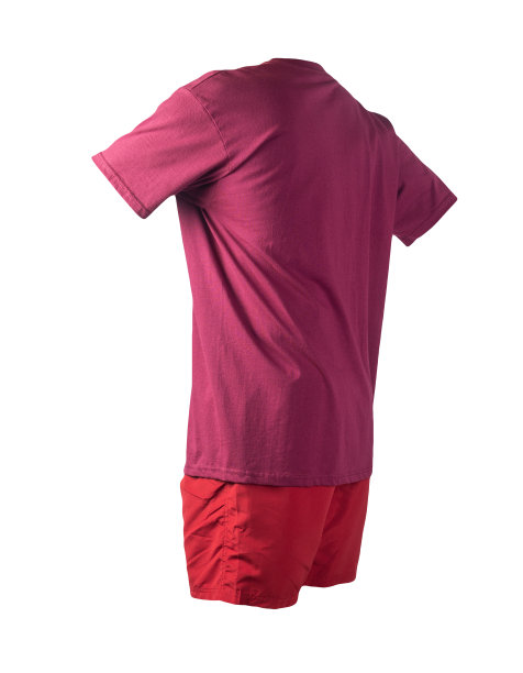 男子运动短裤和t恤孤立在白色背景图片下载