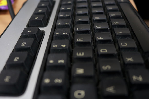 旧电脑键盘的照片图片下载