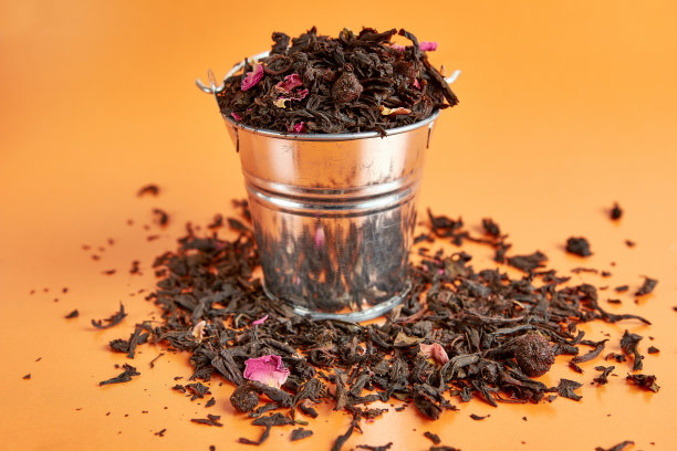 一个装满果茶的小桶。图片下载