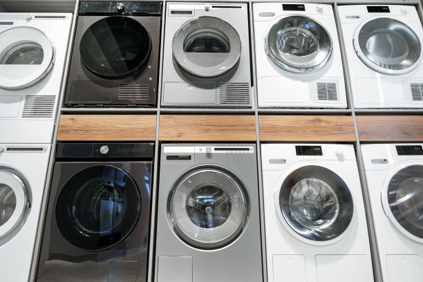 洗衣机、烘干机家电零售卖场陈列室图片下载