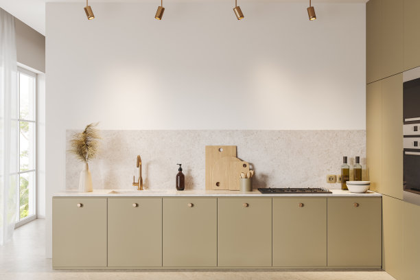 白色的厨房内部配有米色橱柜图片下载