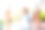 孩子们回到学校。快乐的学生背着书包。图片下载