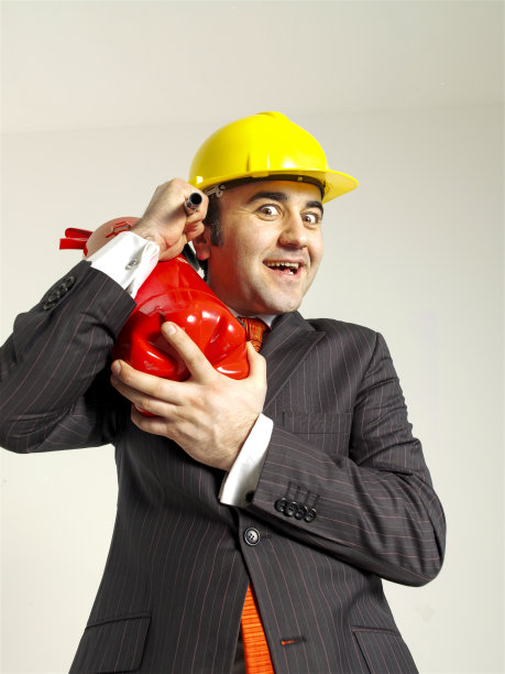 疯狂的建筑师拿着灭火器图片下载