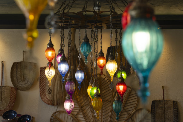 摩洛哥风格的门，灯和装饰照片，Üsküdar伊斯坦布尔，土耳其(土耳其语)图片下载