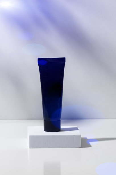 管化妆霜黑色图片下载