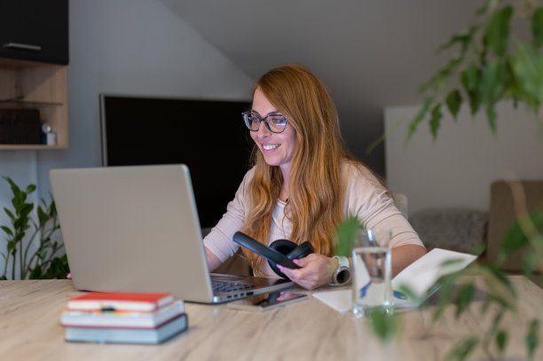 居家办公图片下载