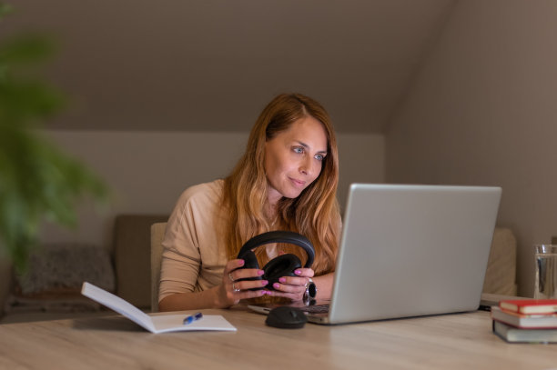 居家办公图片下载