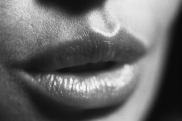 一个女人的嘴的特写图片下载