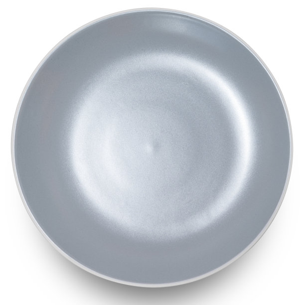 白色背景上隔离的灰圈陶瓷板。图片下载