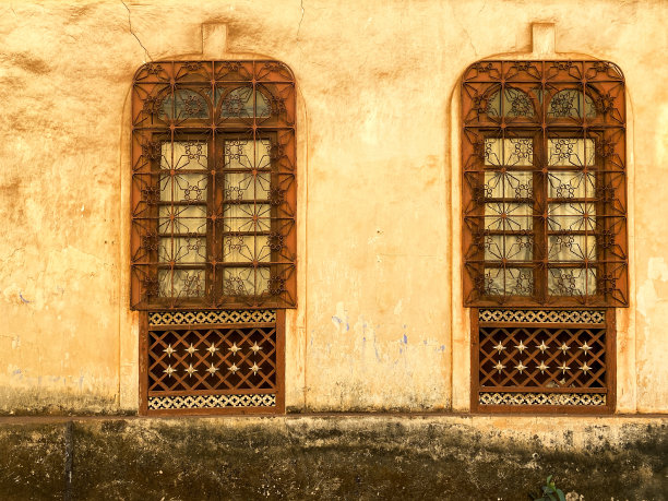 老房子漂亮华丽的窗户图片下载