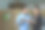 顾客参观仓库或工厂以作出购买决定。业主向客户解释产品。检验进出口货物质量。饮料厂饮料生产线图片下载