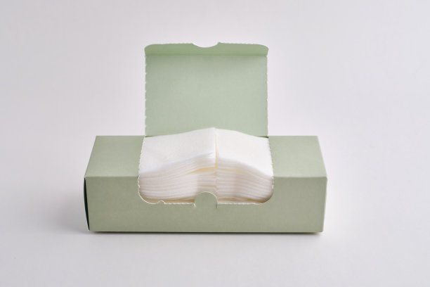 有棉垫的盒子。美容理念，面部护肤图片下载
