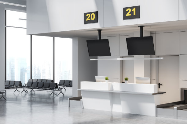 机场内部设有值机和等候区，登记台设有电脑图片下载