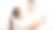 快乐的母亲微笑着拥抱儿子，沐浴后给儿子盖上浴巾。卫生、儿童发展和家庭乐趣的概念图片下载