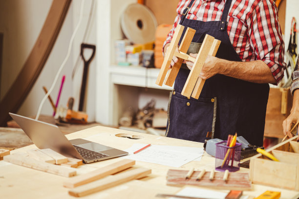 特写木工木工制作手工制作工艺diy木家具工作。图片下载