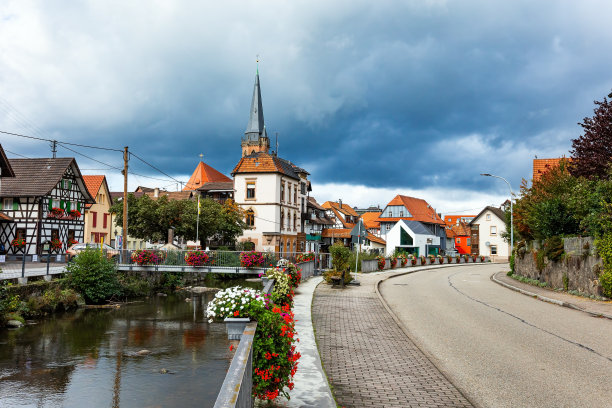 迷人的卡佩洛戴克小镇图片下载