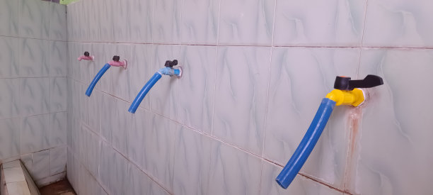 彩色塑料水龙头图片下载