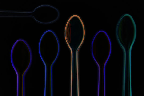 彩色抽象厨房用具塑料勺子背景图片下载