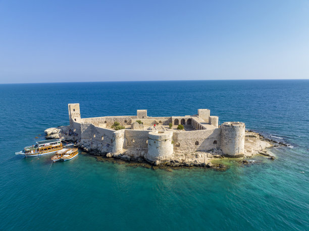 少女城堡Kiz Kalesi无人机照片，Erdemli Mersin，土耳其图片下载