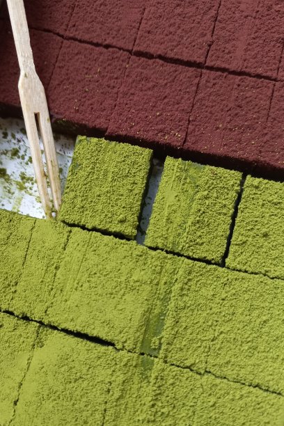 纳玛巧克力与黑和绿茶口味的股票照片|潮湿和糖果与美丽的形状巧克力图片下载