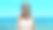 戴着潜水面罩站在海边的快乐女孩。图片下载