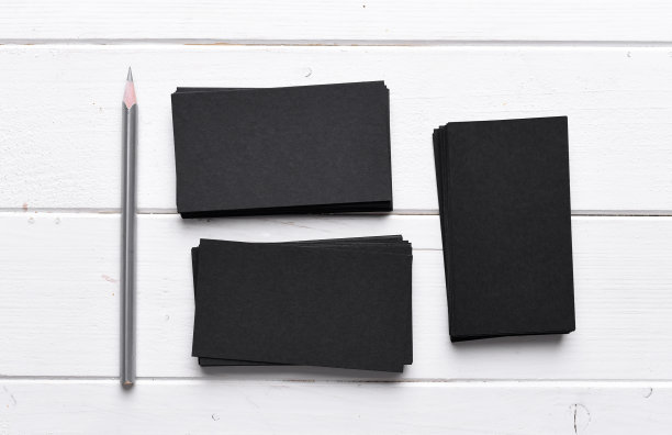 成堆的黑色名片图片下载