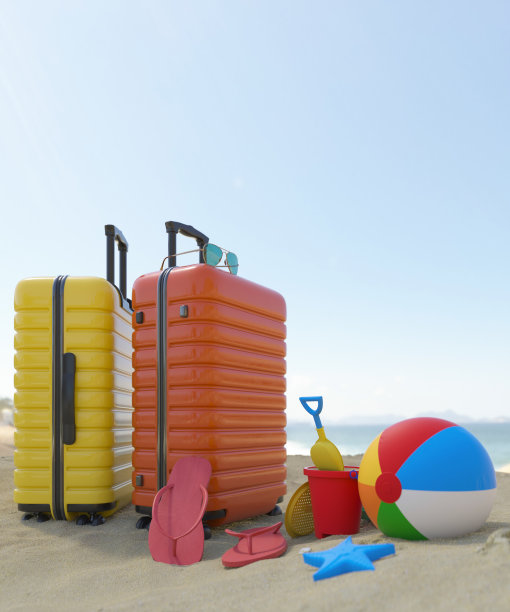 假日行李箱和海滩玩具在海滩上在明亮的夏季阳光3d渲染图片下载
