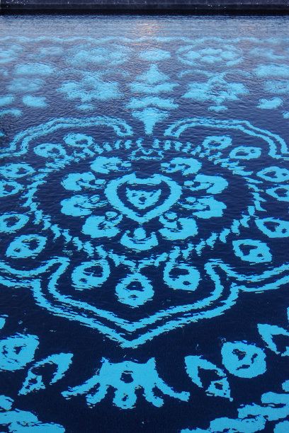 在泳池底部画画图片下载