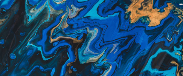 荧光流体艺术背景在蓝色调与镀金。流动的波纹效应的液体墨水。暗幻蓝配金色。丙烯颜料在画布上的抽象纹理。超现实的蓝色混合色。图片下载