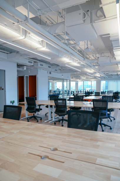 现代办公大厅内部图片下载