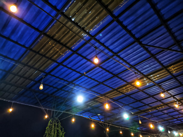 图片为咖啡馆的室内背景和灯光图片下载