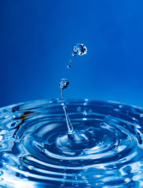 水滴作用图片下载