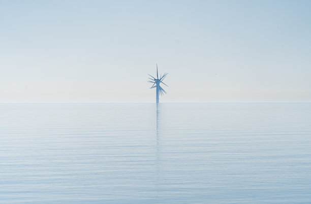 海上风力涡轮机产生可再生电力和能源埃塞克斯克拉克顿海岸的生态背景，纹理，壁纸在晴朗的天空背景下展示图片下载