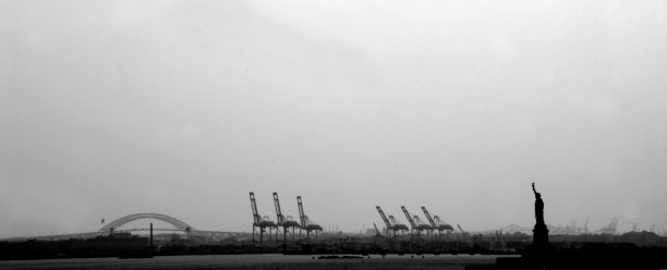 纽约港自由女神像大桥图片下载