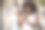 黑人女游客在城市街道上图片下载