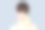 漂亮的黑发女人，完美的发型。模特光滑闪亮的头发和刘海手持白色兰花图片下载