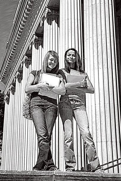 最好的朋友校园里的女同学图片下载