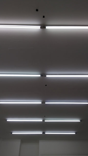荧光灯按白光安装图片下载