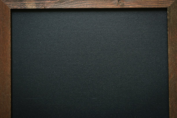 空白干净的木框新黑板，黑板为教育学校图片下载