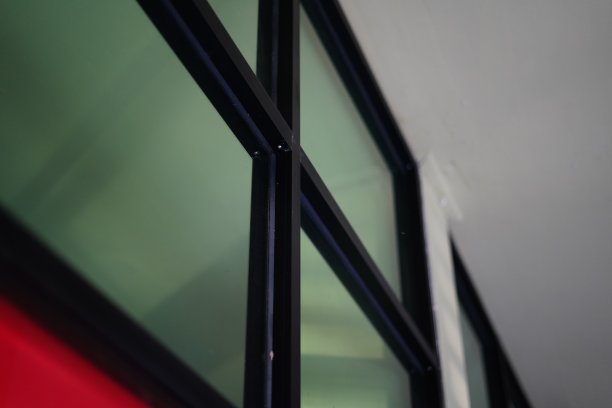 玻璃屏障或玻璃隔板图片下载