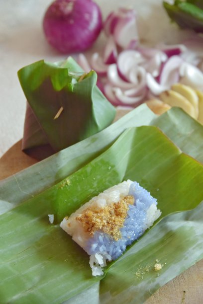 传统泰式甜品，白色背景，环保理念图片下载