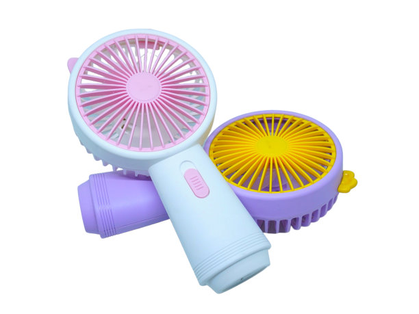 带手柄的迷你电风扇，白色背景隔离。概念:在天气炎热时非常有用的便携式电气设备图片下载