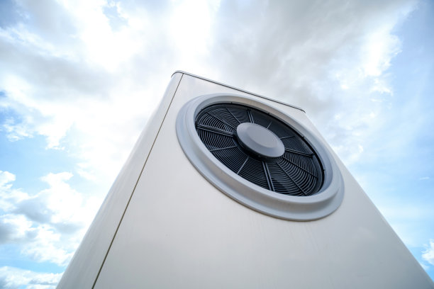 屋顶太阳能系统的热泵图片下载