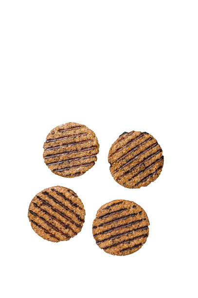 烤素食植物为基础的肉汉堡馅饼，素食肉片在烤架煎锅。高品质隔离，白色背景。图片下载