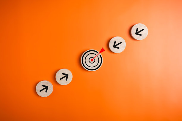 目标目标和箭头图标表示业务目标目标概念，业务战略规划管理，业务流程开发，质量控制评估业务目标图片下载