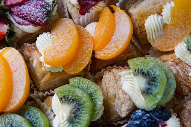 水果泡芙糕点图片下载