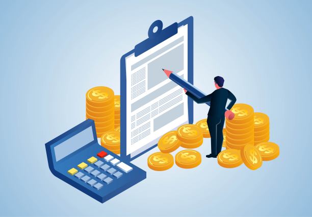 税务统计和报表分析，成本预算，财务，发票，税收，债务，贷款和收入数据报告或投资资产计算和管理，等距商人拿着铅笔计算数据报告图片下载