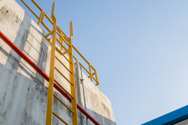 引线及笼轨上墙电厂行业。图片下载